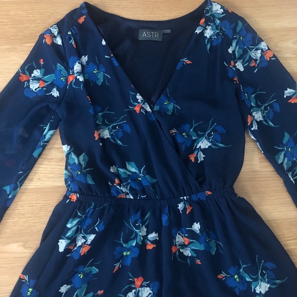 ASTR blue surplice romper size small - Picture 3 of 5